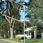 Traffic Sign at 11041–11095 N Torrey Pines Rd