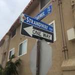 Traffic Sign at 3501–3511 Strandway